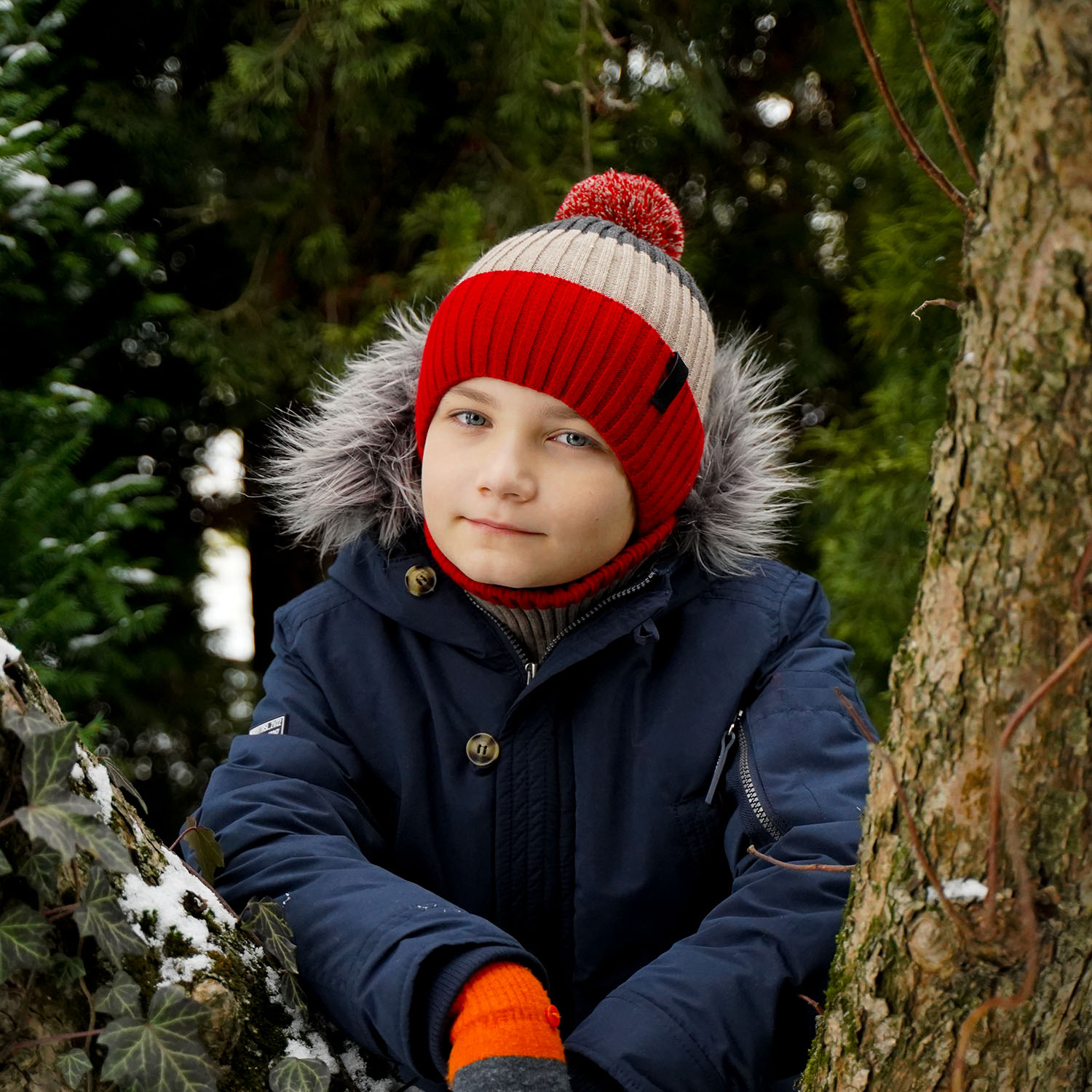 Czapki zimowe dla chłopców: najmodniejsze wzory i kolory
