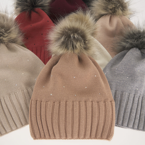 Czapka zimowa damska, różowa, z pomponem, z wełną merino Malga