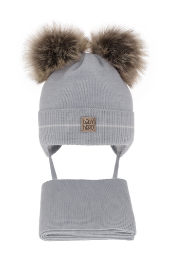 Czapka i szalik dla chłopca zimowy komplet, jasnoniebieski, z dwoma pomponami, wiązany Melon