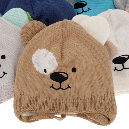 Czapka jesienna, wiosenna dla chłopca, biała, wiązana Kasper