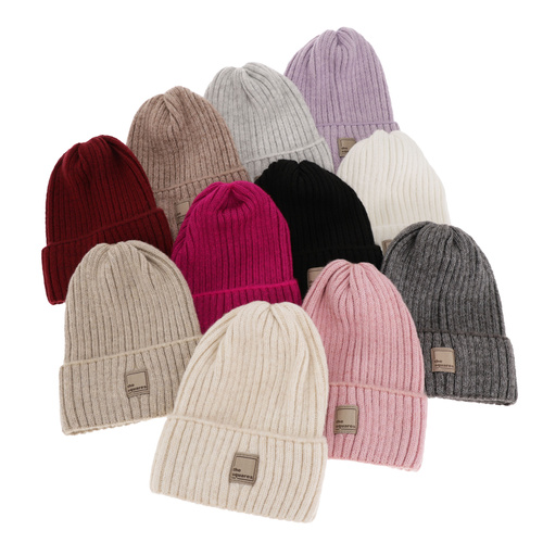 Czapka zimowa damska, różowa, z wełną merino Benedetta